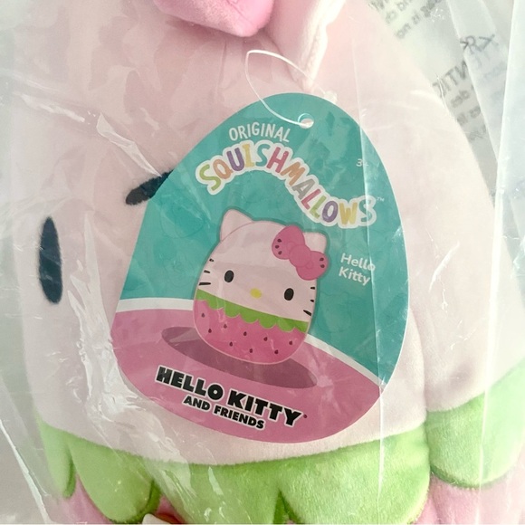 Hello Kitty Strawberry Squishmallow - Picture 3 of 7